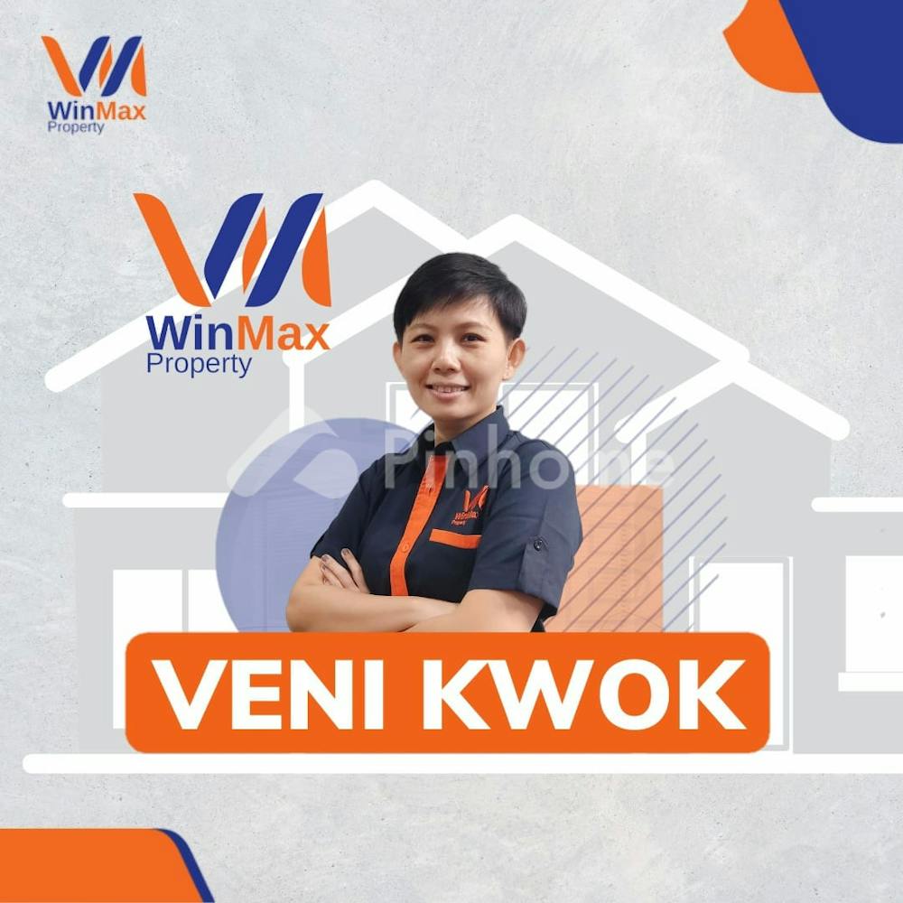 Veni  Kwok