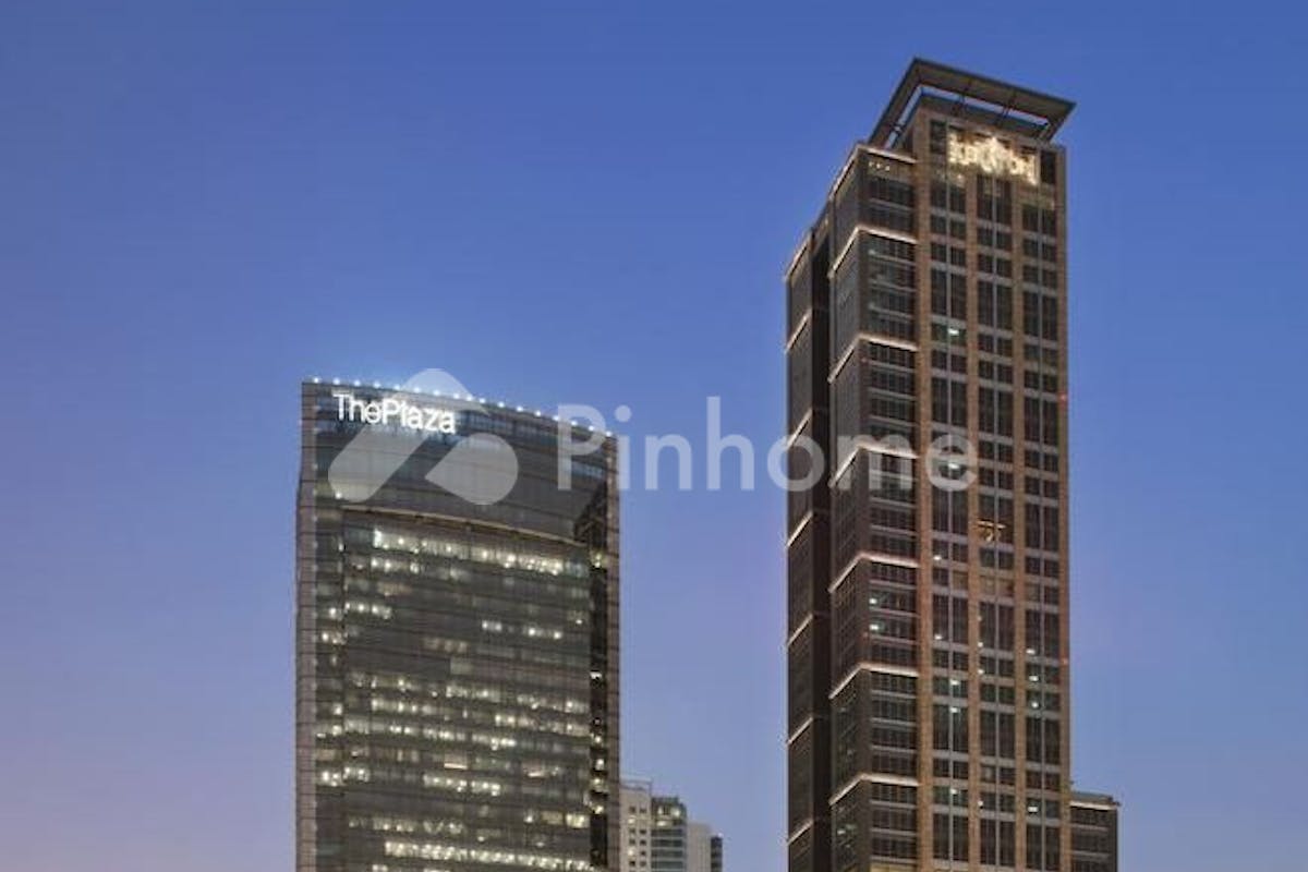 similar property the plaza office tower