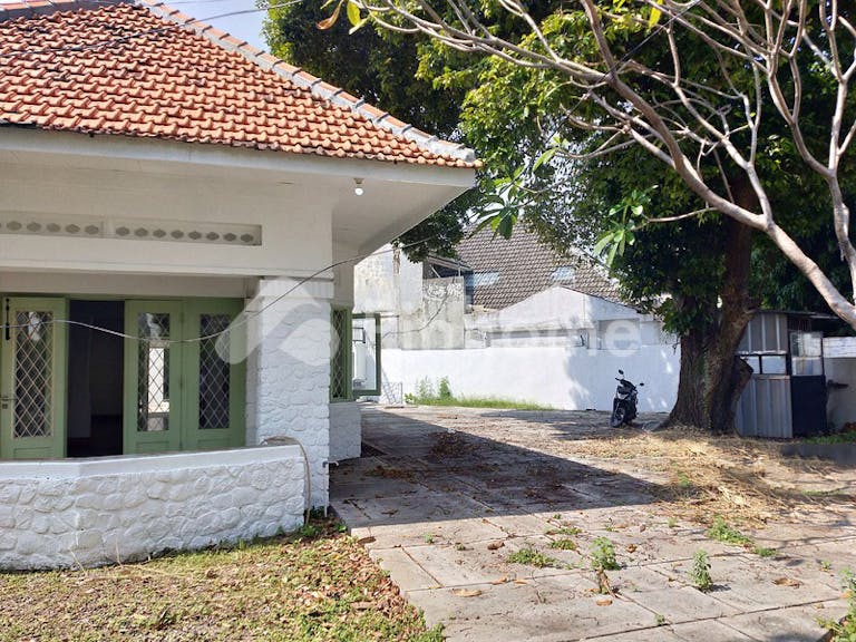 disewakan rumah sangat cocok untuk investasi di jl  sukabumi  menteng - 1