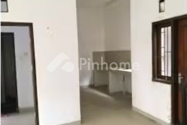 dijual rumah siap pakai di tabanan - 4