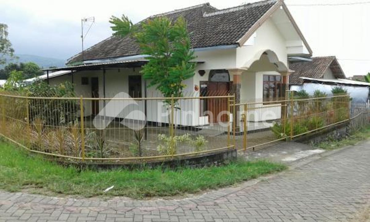 Dijual Rumah Siap Pakai di Jl. Hasanuddin - Gambar 1