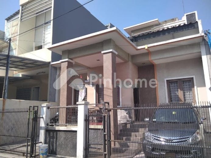 dijual rumah super strategis di jl  griya pratama raya - 1