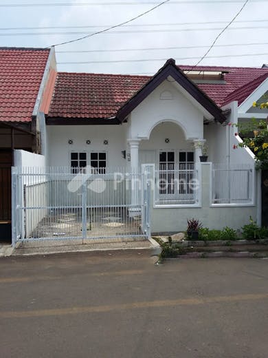 dijual rumah lokasi strategis di jl  perum taman pajajaran - 1