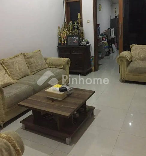 dijual rumah lokasi bagus di pesona pasteur residence  jalan babakan cianjur - 2