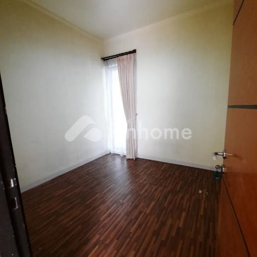 dijual rumah siap pakai di bintaro jaya discovery terra - 3