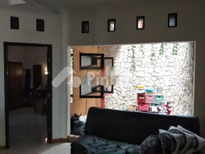 dijual rumah siap pakai di jl  parahyangan raya  kertajaya  kec  padalarang  kabupaten bandung barat  jawa barat 40553 - 3