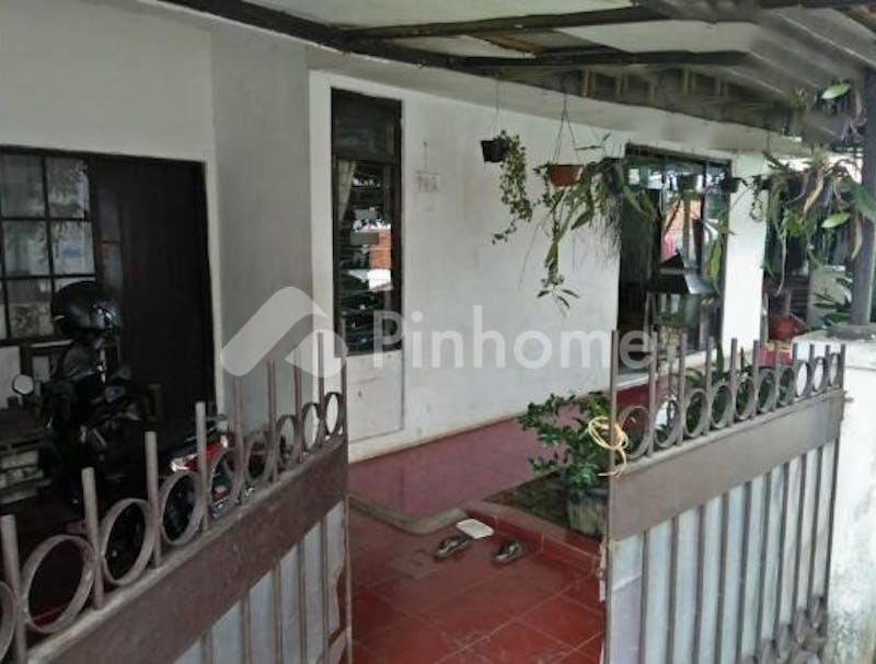 dijual rumah siap pakai di cihanjuang - 1