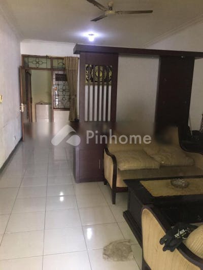 disewakan rumah 2 lantai 3kt 145m2 di tanjungsari - 3