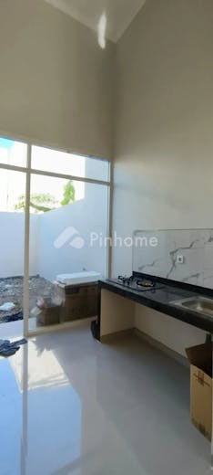 dijual rumah lokasi strategis di wonorejo selatan - 1