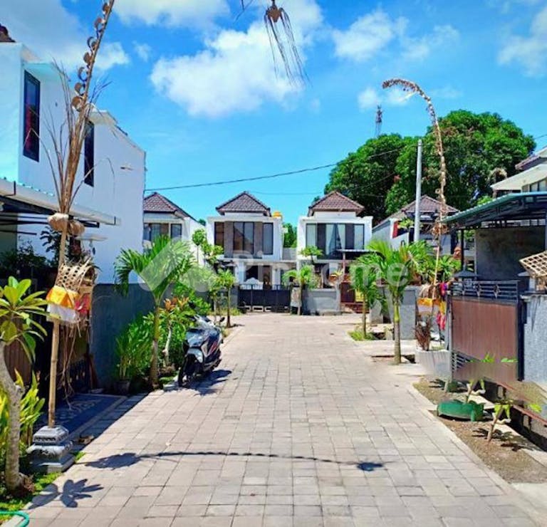 dijual rumah lokasi bagus dekat dengan bandara ngurah rai di garden village - 8