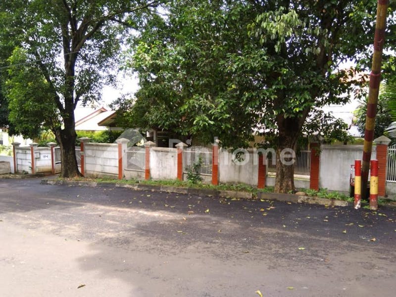 dijual rumah lokasi strategis di komplek timah - 1