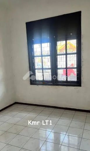 dijual rumah lokasi strategis di jl ketintang madya - 7