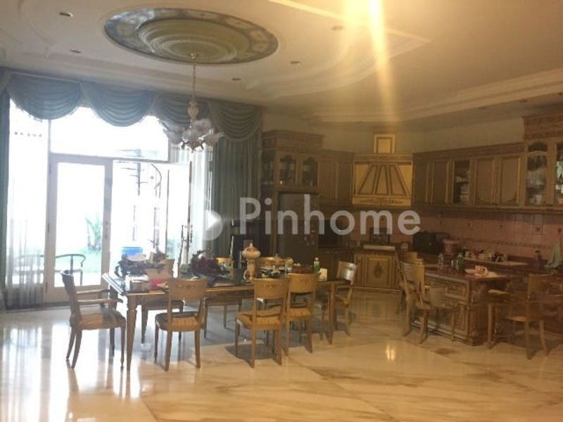 dijual rumah 2 lantai 5kt 530m2 di kertajaya - 2