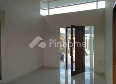 dijual rumah siap huni di greenland sendang residence  jl  pangeran cakrabuana - 2