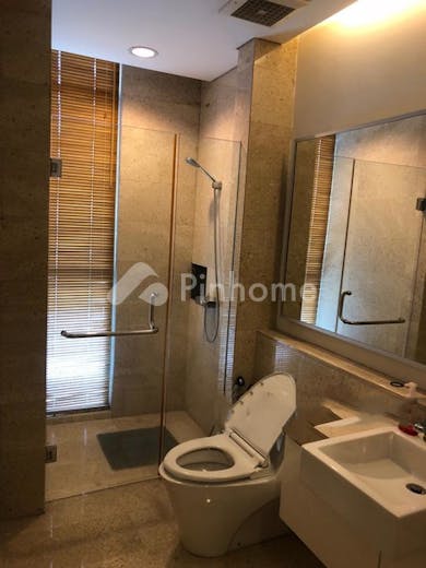 dijual apartemen 2 br siap huni di senopati suites   jl senopati - 13