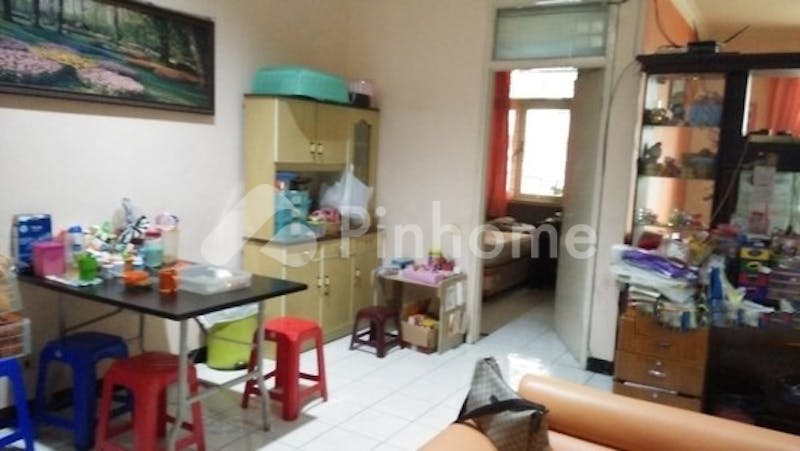 dijual rumah nyaman dan asri dekat mall di komplek mekar wangi  jl  mekarsari no  7 - 3