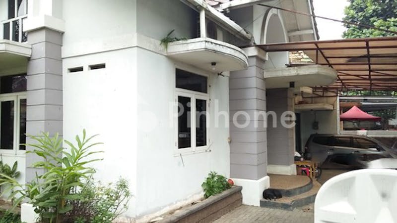 dijual rumah nyaman dan asri dekat mall di komplek mekar wangi  jl  mekarsari no  7 - 5