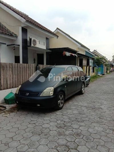 dijual rumah lingkungan nyaman dekat bandara di gawanan - 2