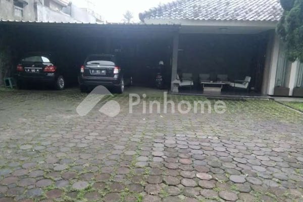 dijual rumah siap huni dekat braga city walk di jl  setiabudi - 1