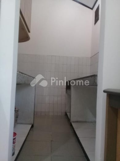 dijual rumah lokasi strategis di jl  dayung vi no  14 - 14