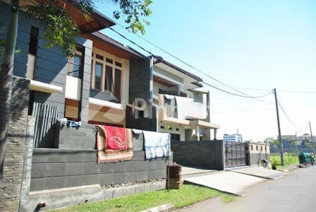 Dijual Rumah Lokasi Strategis Dekat Kampus di Batununggal Indah, Jalan Soekarno Hatta - Gambar 4