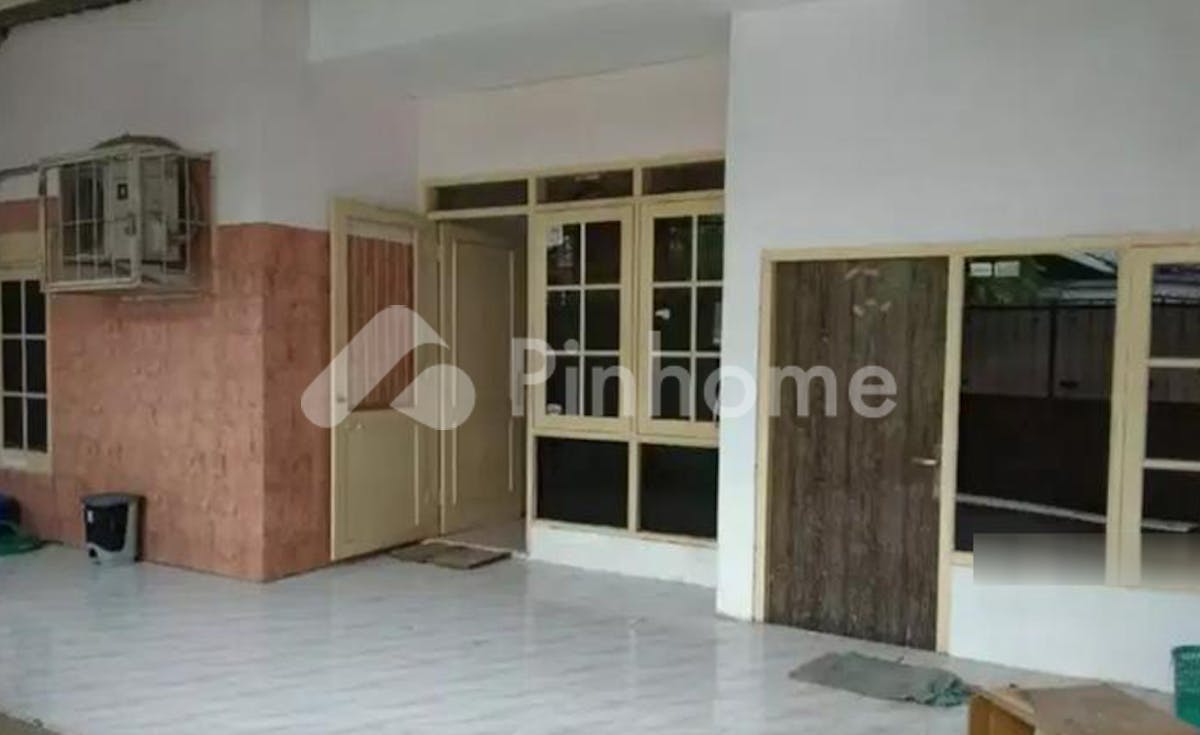Dijual Rumah Siap Pakai Dekat Superindo di Puri Anjasmoro, Jalan Anjasmoro Raya - Gambar 1