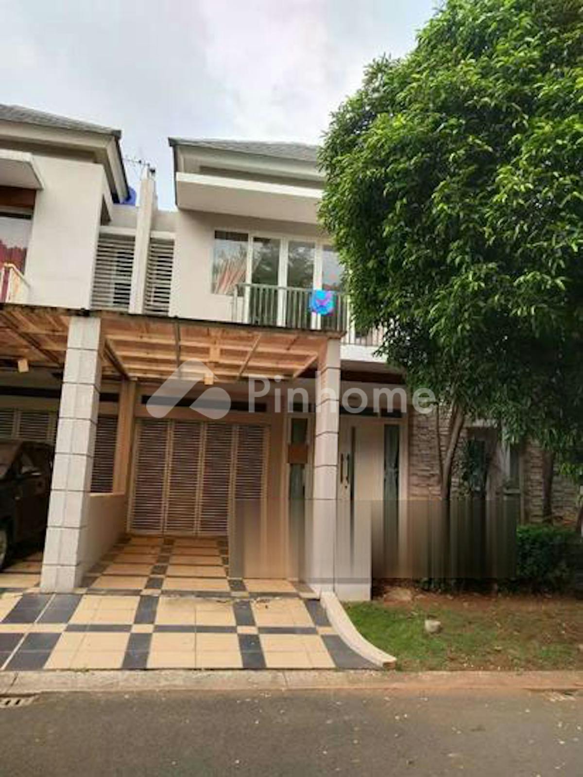 Dijual Rumah Siap Pakai di Jl. Bulevar Ahmad Yani - Gambar 1