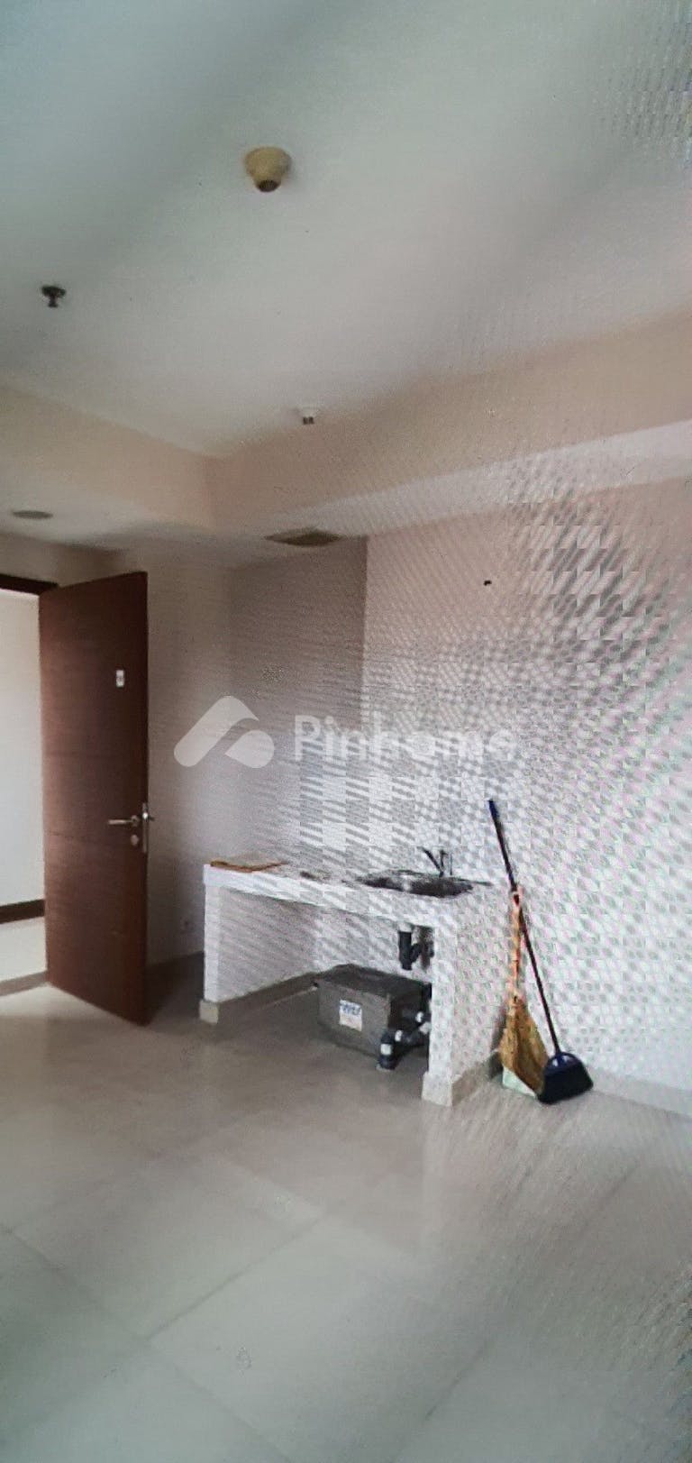 Dijual Apartemen 3BR Siap Huni di Sudirman Suites Apartment - Gambar 4