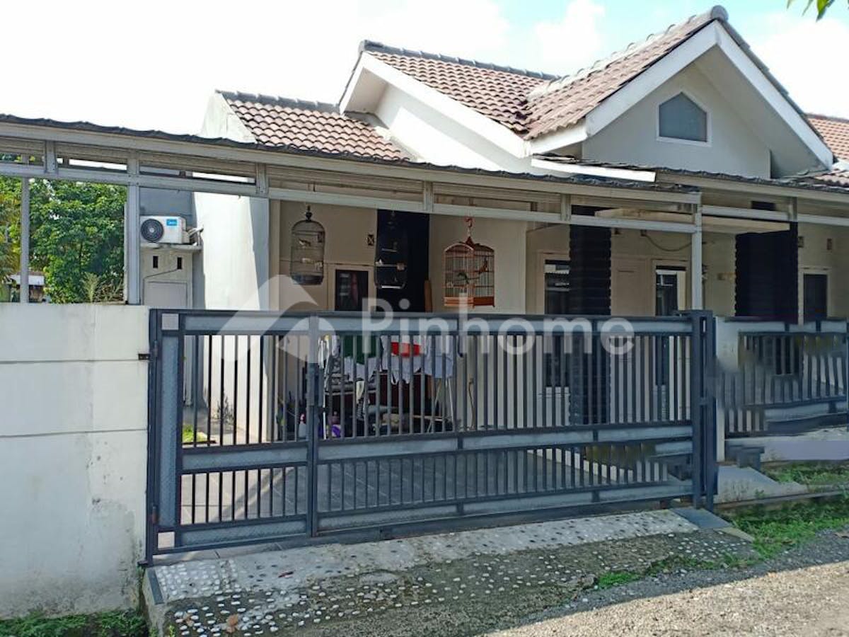 Dijual Rumah Siap Pakai di Acropolis Karadenan Jl. Raya Sukahati, Sukahati, Bogor, Cibinong, Bogor, Jawa Barat - Gambar 1
