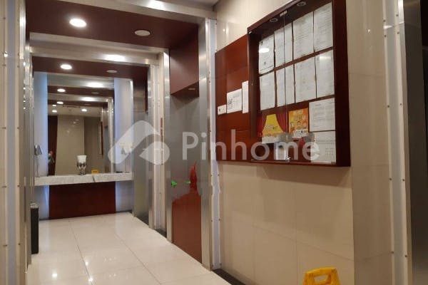 dijual apartemen lokasi strategis di kuningan - 9