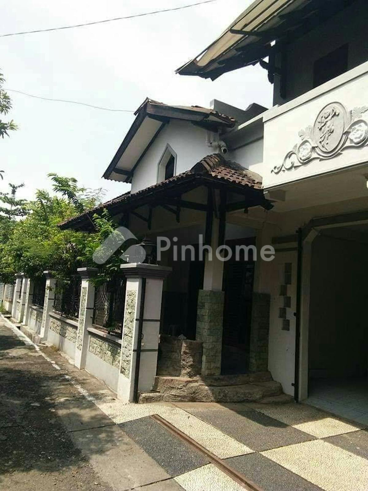 Dijual Rumah 2 Lantai 4KT 234m² di Banyuanyar Surakarta - Gambar 1