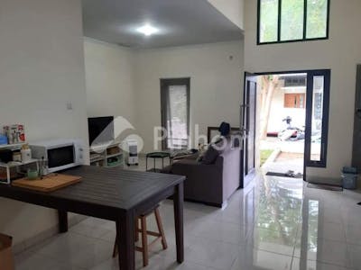 dijual rumah siap huni dekat minimarket di jl  selokan mataram kadirojo - 2