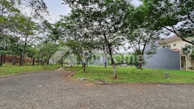 dijual tanah komersial 500m2 di lengkong kulon