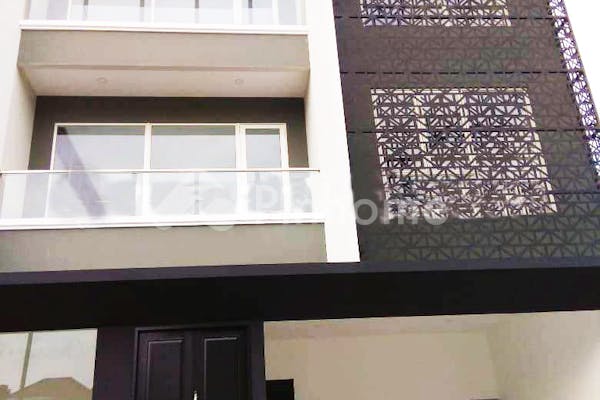 dijual rumah siap pakai di sutera asri alam sutera - 1