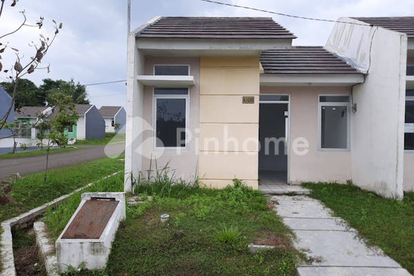 dijual rumah siap pakai dekat pusat perbelanjaan di cluster park ville citra maja raya - 1