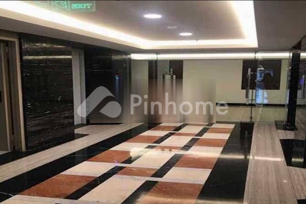 dijual apartemen lokasi strategis area balonggede di apartemen green kosambi jl  jendral ahmad yani - 1