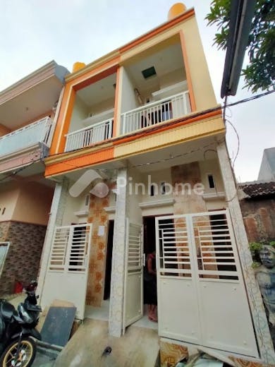 dijual rumah lokasi bagus di jl  bulak cumpat - 1