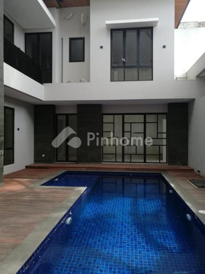 dijual rumah lokasi strategis di cluster golf emerald cove summarecon gading serpong - 5