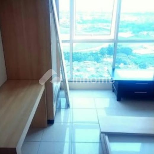 dijual apartemen lokasi strategis di apartemen tifolia  jl  perintis kemerdekaan - 4