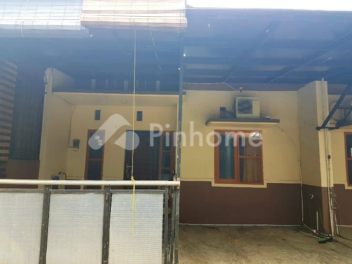 dijual rumah lingkungan nyaman di jalan graha raya bintaro - 1