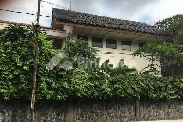 disewakan rumah lokasi strategis di senayan - 1