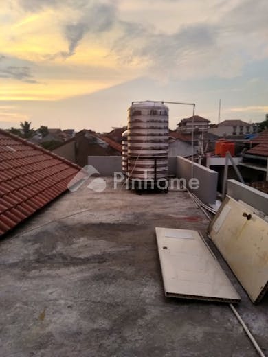 dijual rumah kost kostan lokasi strategis di jl  genjer - 13