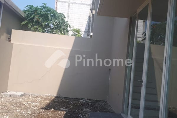 dijual rumah lingkungan nyaman di citragrand mutiara  jl  wates km 9 - 5