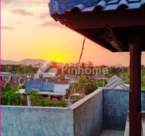 dijual rumah fasilitas terbaik ada rooftop di kediri  kab  lombok barat - 9