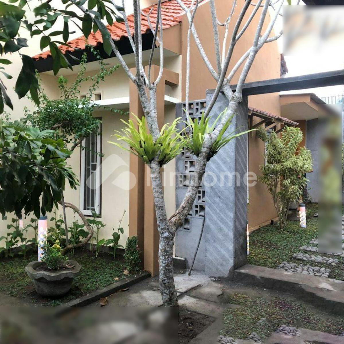 Dijual Rumah Lokasi Strategis Jalan Lebar di Permata Hijau, Jl. Pariwisata - Gambar 1
