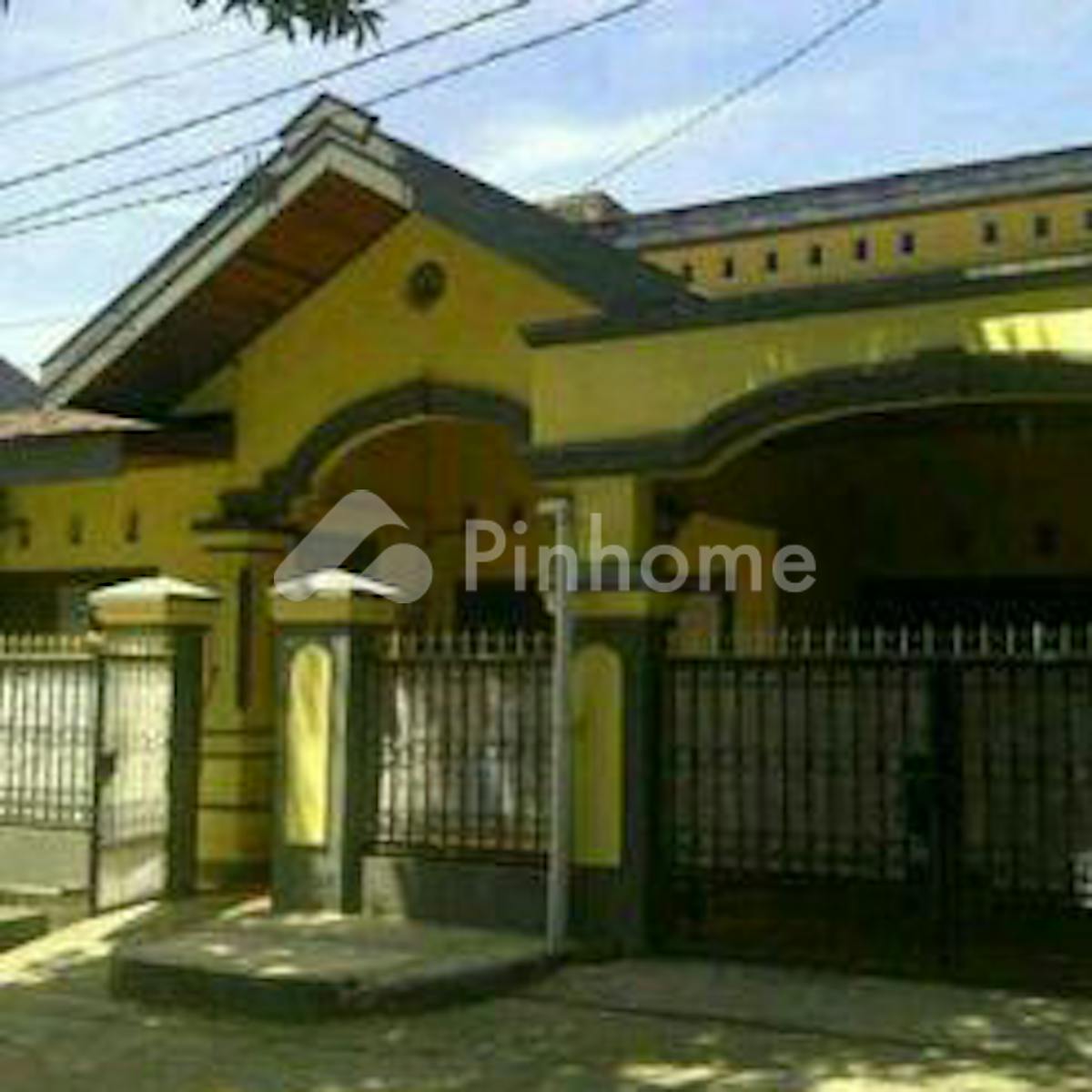 Dijual Rumah Lokasi Strategis Dekat Pasar di Bukit Antang Indah - Gambar 1
