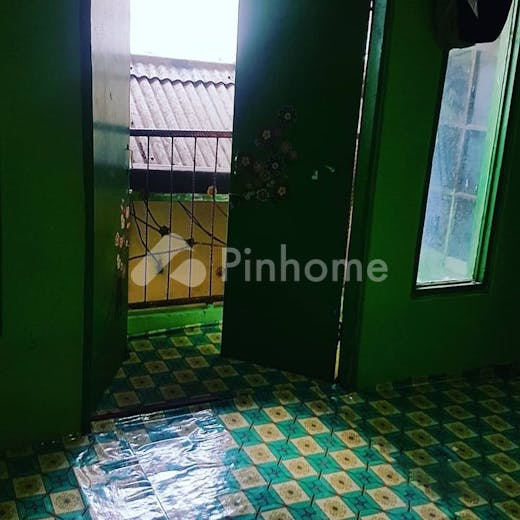 dijual rumah lokasi strategis di jl  slipi - 3