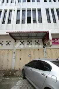 Dijual Ruko 3 Lantai Siap Pakai di Komplek Milala Mas, Jl. Setia Budi - Gambar 1