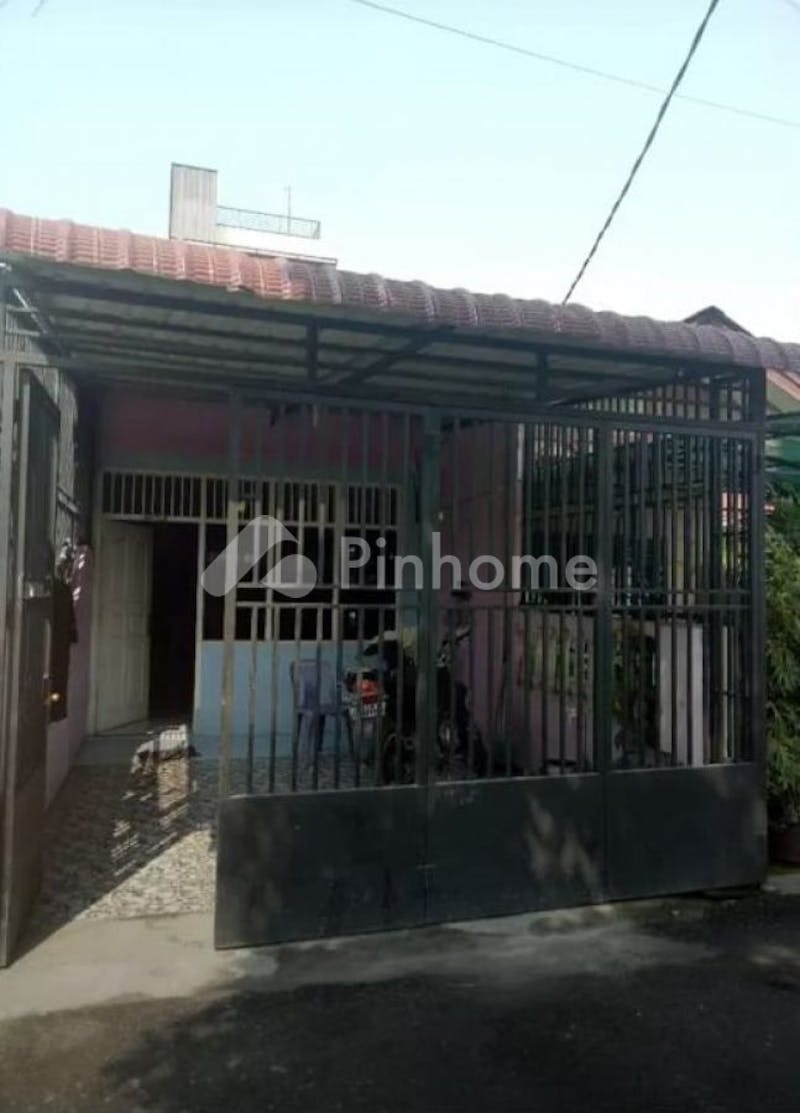 dijual rumah lingkungan nyaman di jl  mesjid taufik  gg matur medan - 1