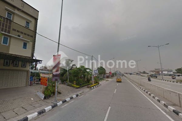 dijual ruko 3 lantai lokasi strategis di jl  abdul haris nasution - 3